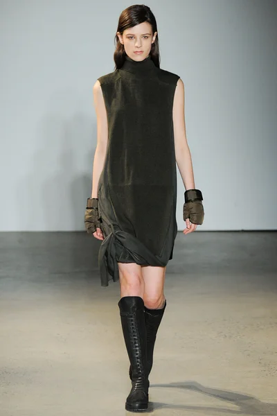 Look 12